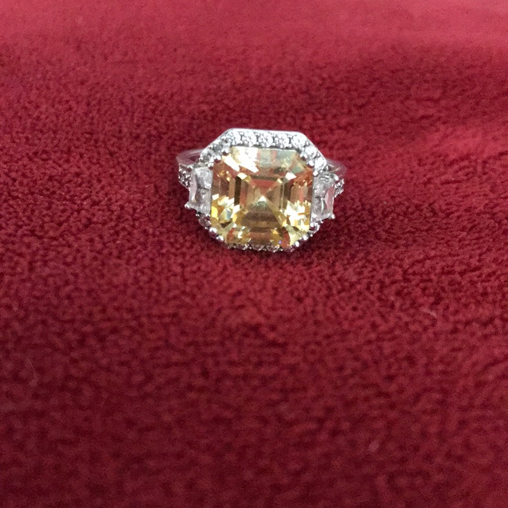 Yellow Asscher Cut w/ Baguettes Sterling Silver 7